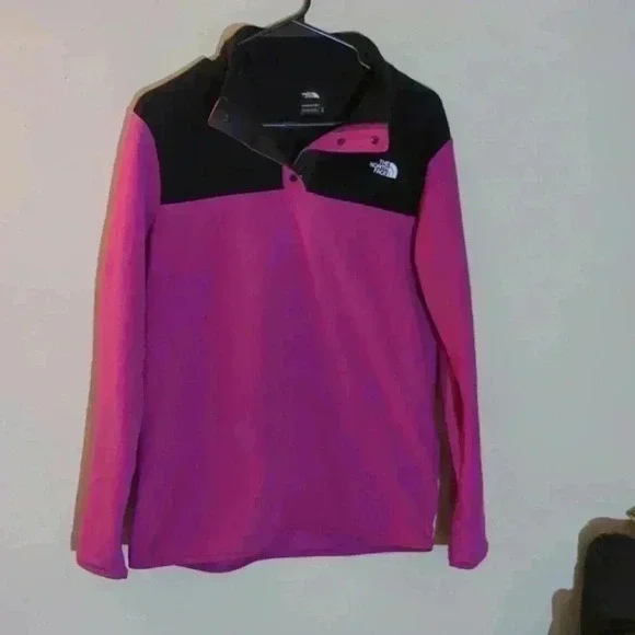 The North Face light weight pull over, pink and black, medium - Picture 2 of 5